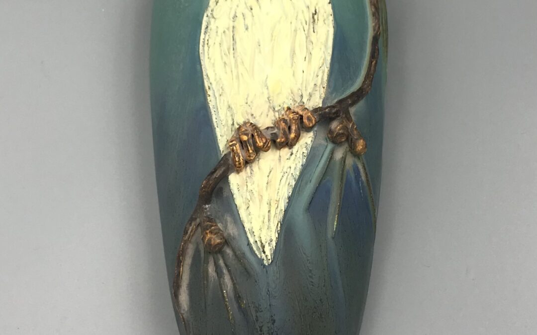 Snowy Owl Wall Pocket (Center-Facing)