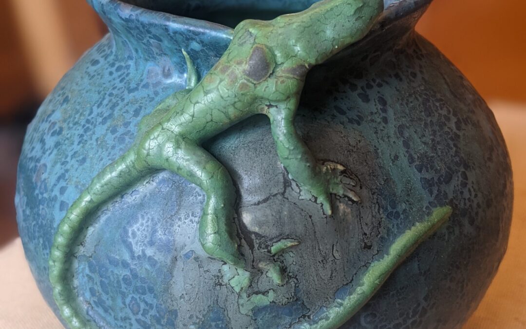 Experimental Gecko Vase