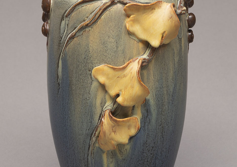 Fluttering Ginkgo Vase