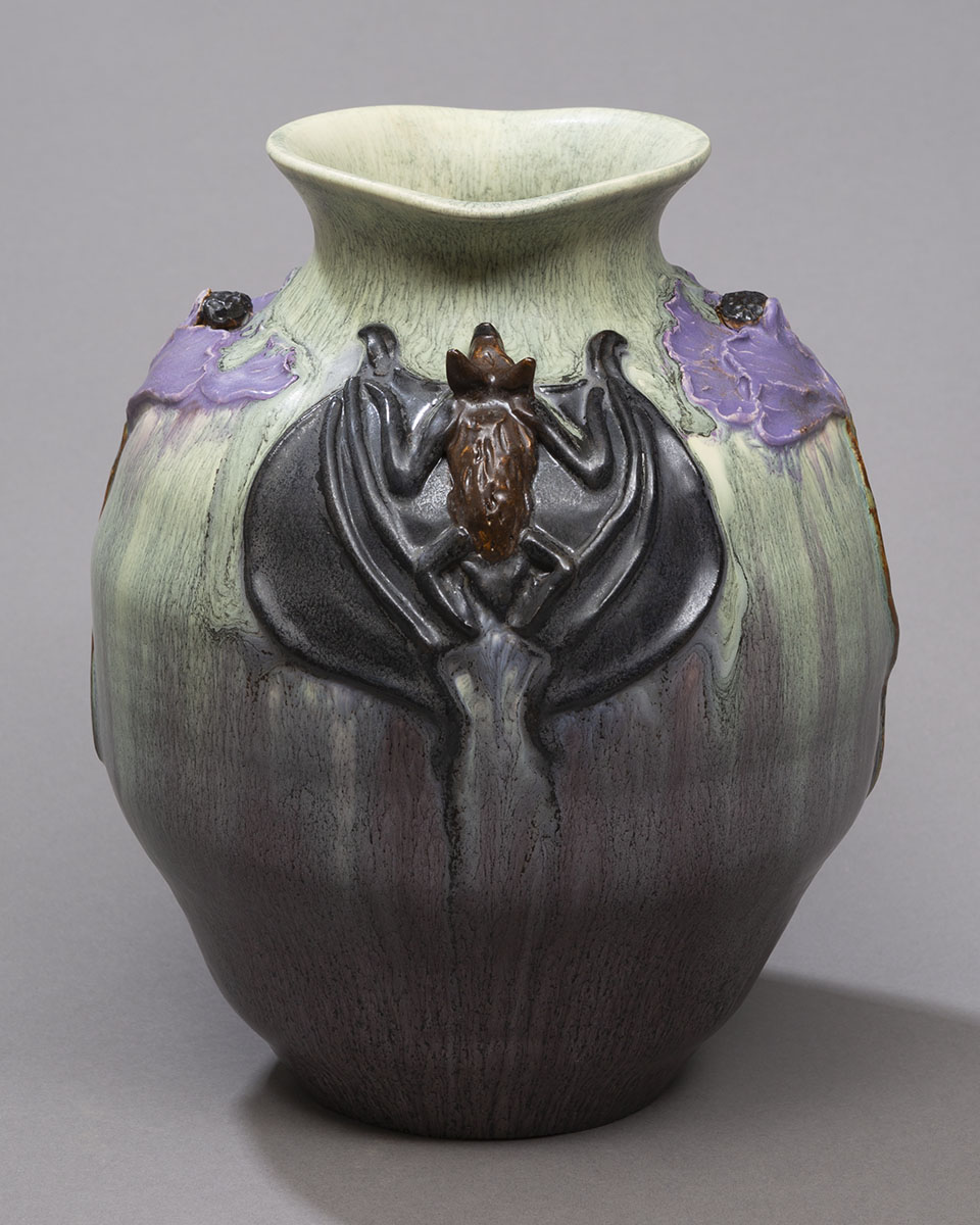 N33_MoonlitMissionVase_P-1