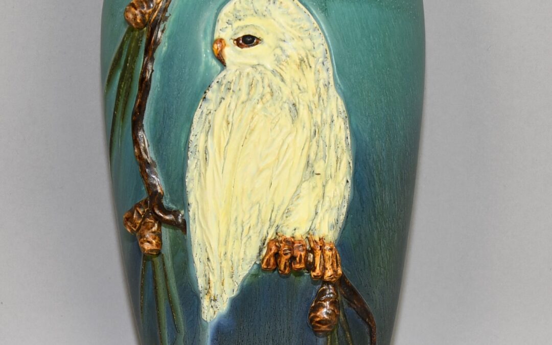 Snowy Owl Wall Pocket (Left-Facing)