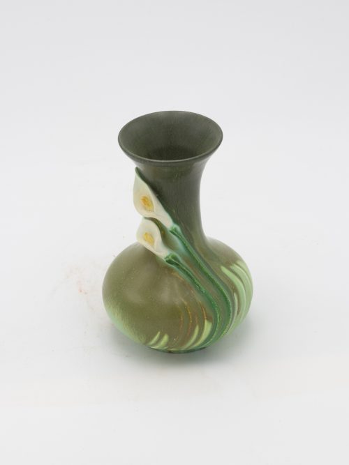 Experimental Peaceful Cabinet Vase